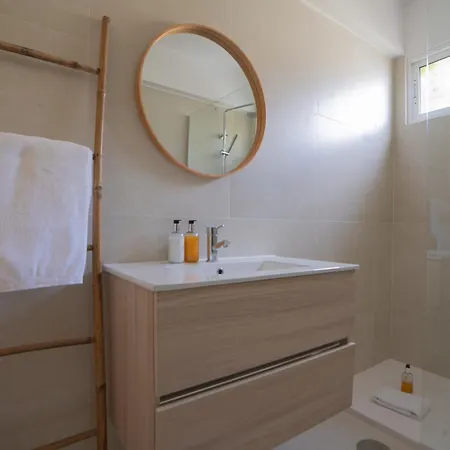 Вилла The Jasmin House By Lovelystay Санта-Крус